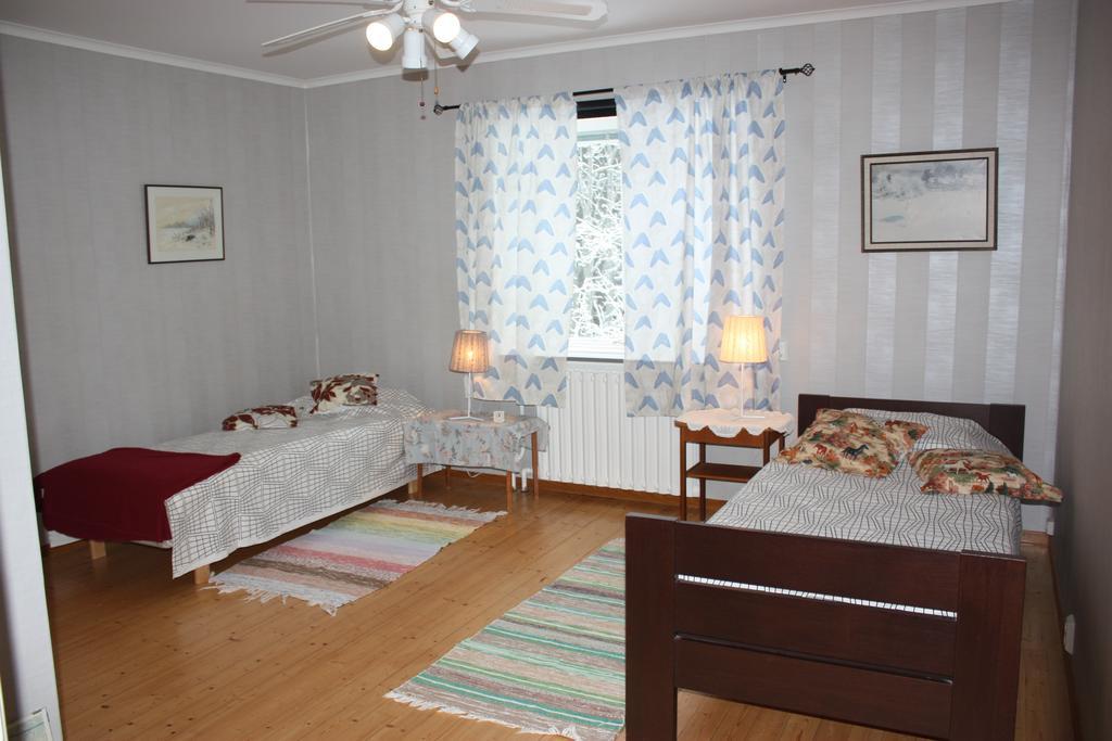 Rappens Stuga,Sjaelvhushall Dala Husby Δωμάτιο φωτογραφία